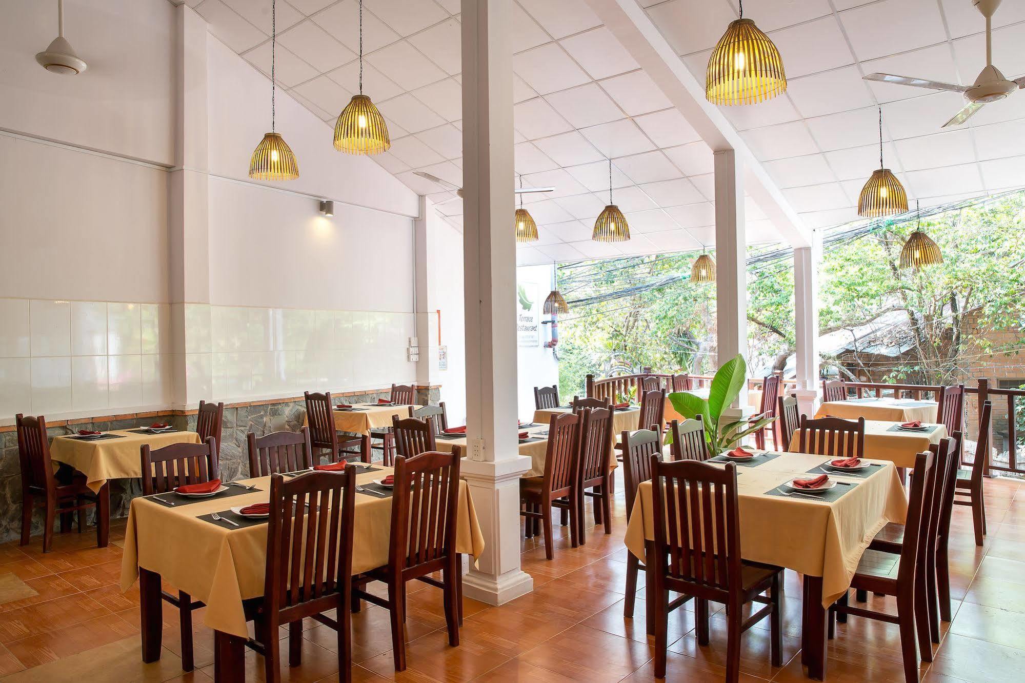 Terrace Phu Quoc Resort Exteriör bild